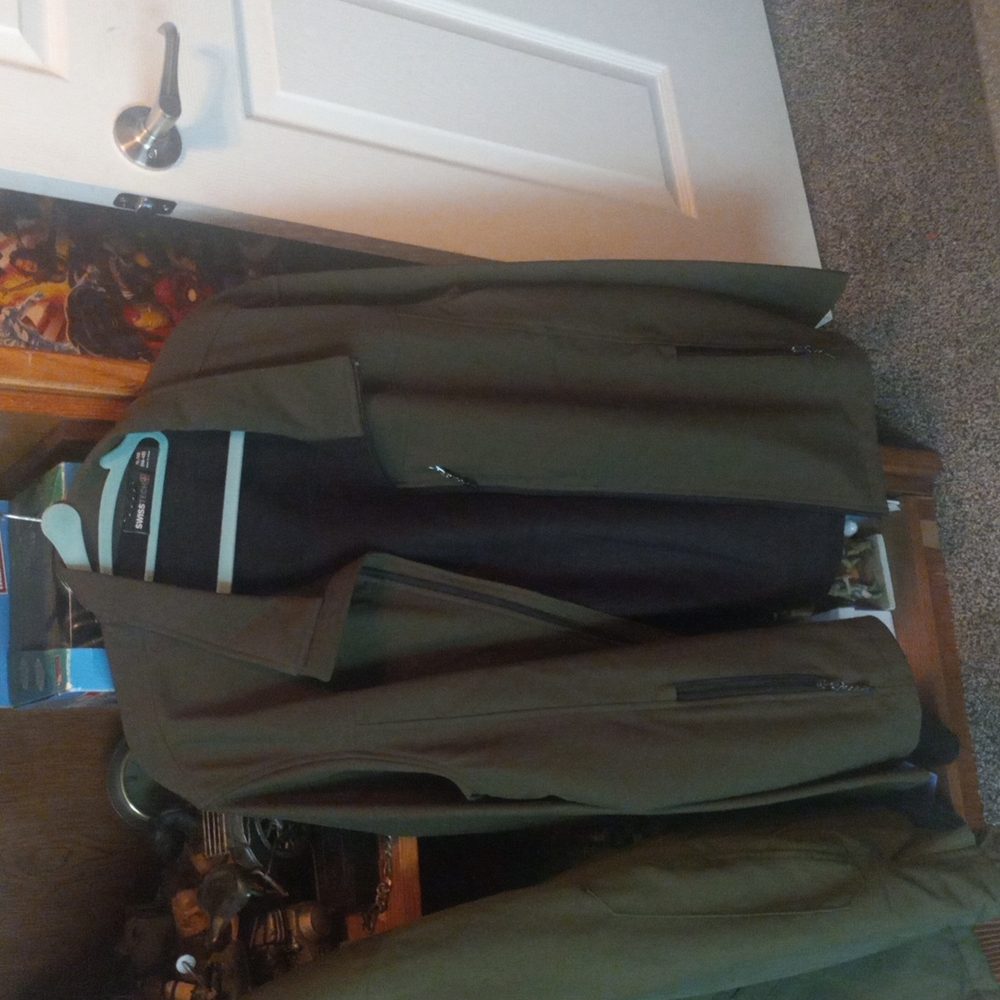 Olive green swisstech jacket size xl